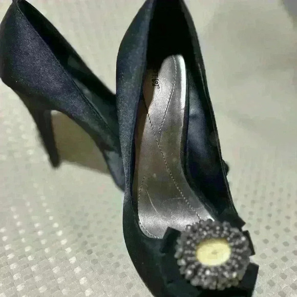 Apt 9 Womens Cindy Black Rhinestone Flower - Picture 9 of 11